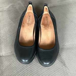 Vionic Women's Advantage Jacey Slip On Wedges ONLY WORN ONCE